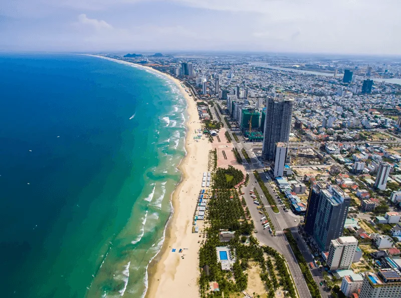 Hệ thống khách sạn view biển Mỹ Khê tầm trung rất đa dạng, phù hợp với túi tiền của đại đa số du khách.