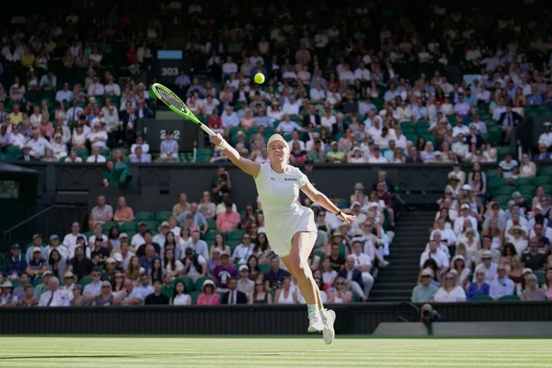 Không khí sôi động và đẳng cấp tại thánh địa All England Club trong mùa giải Wimbledon 2026.