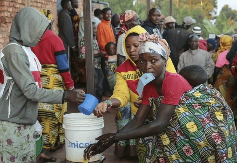 Burundi chịu ảnh hưởng nặng nề bởi sự thiếu hụt hạ tầng năng lượng và thiên tai biến đổi khí hậu.